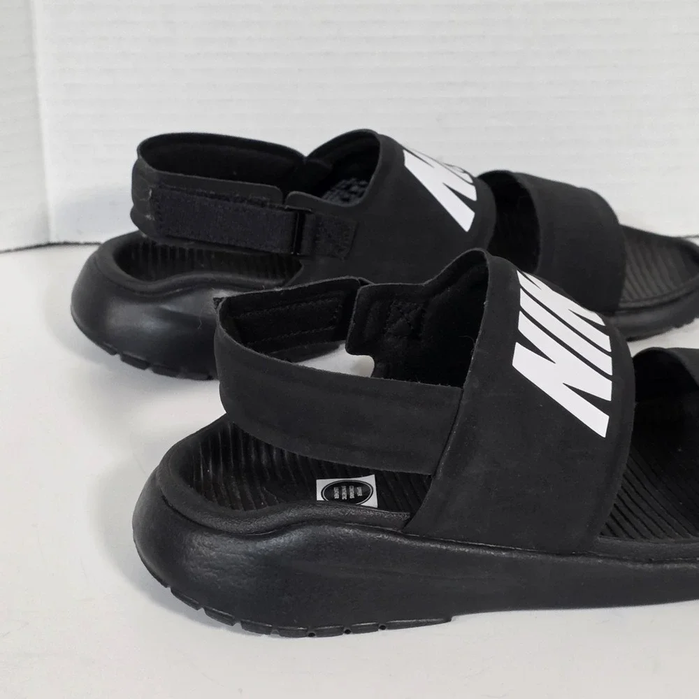 Nike product pair